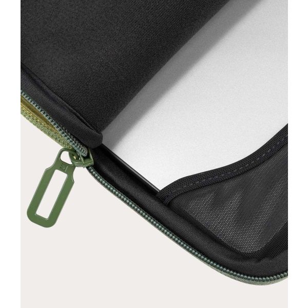 Túi vải không dệt cho máy tính xách tay MBP 16'' (màu xanh lá), mặt ngoài:  hiệu Tucano - BFVELMB16-P (mới 100%)
